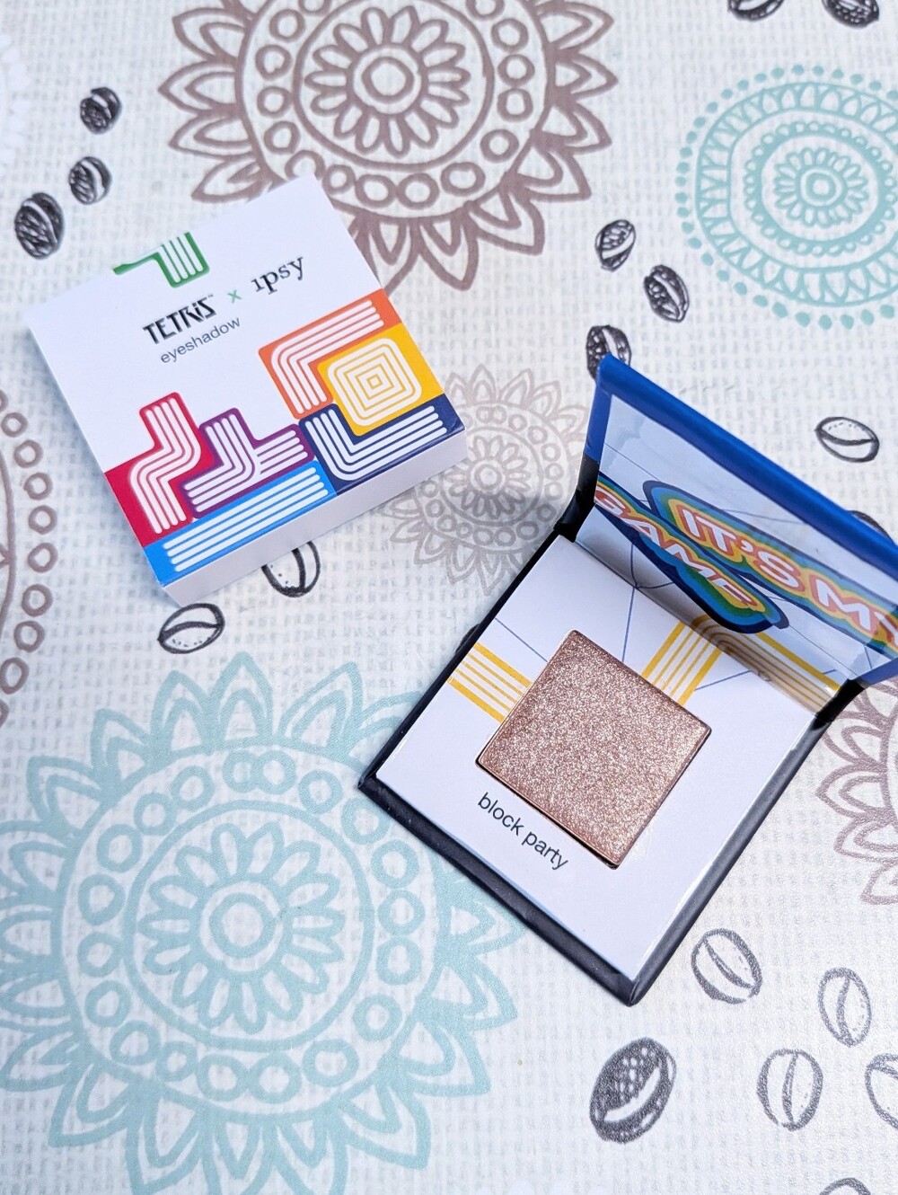 Ipsy x Tetris Limited Edition Block Party single eyeshadow